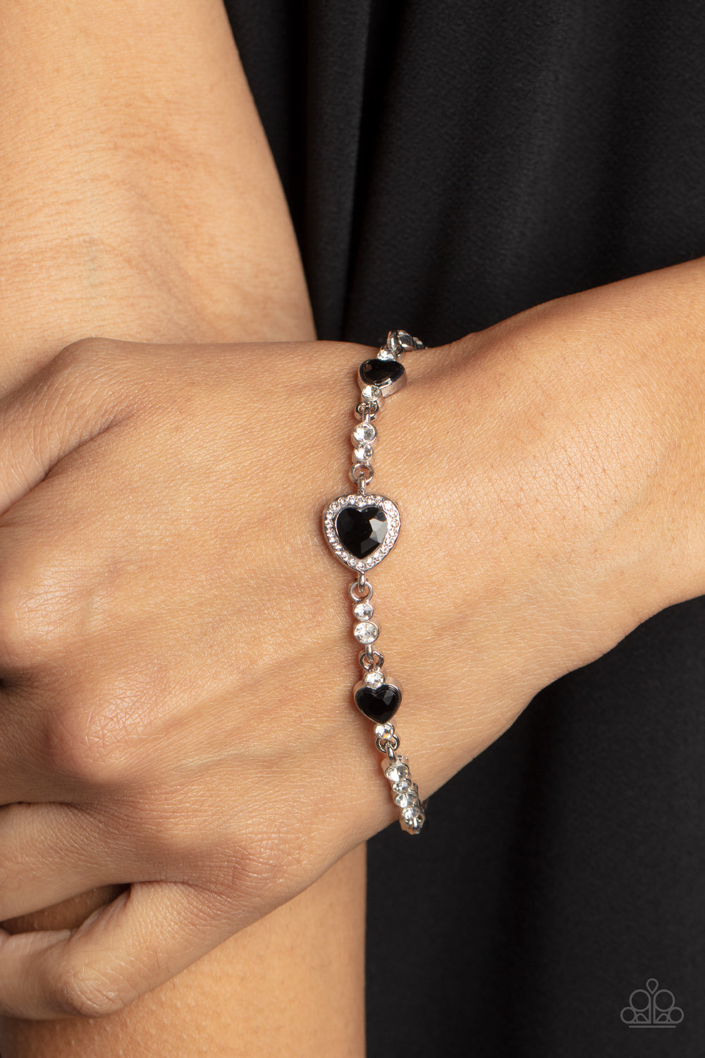 Amor Actually - black - Paparazzi bracelet