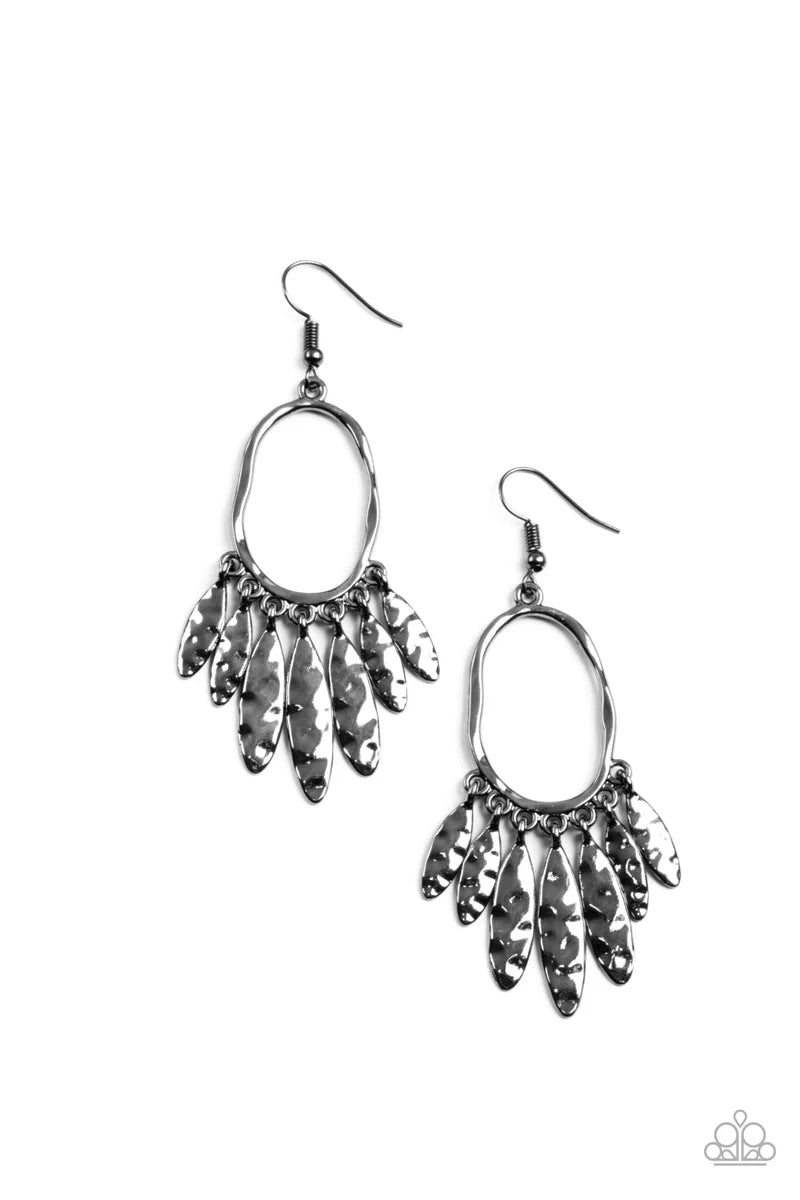 Artisan Aria - black - Paparazzi earrings