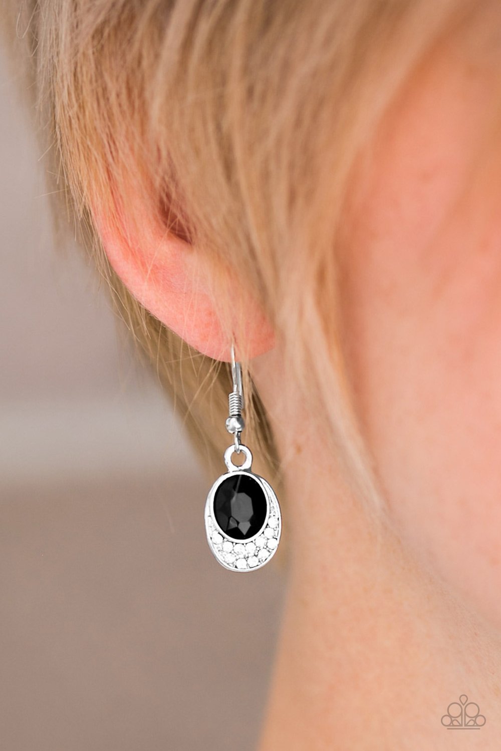As Humanly POSH-ible - black - Paparazzi earrings