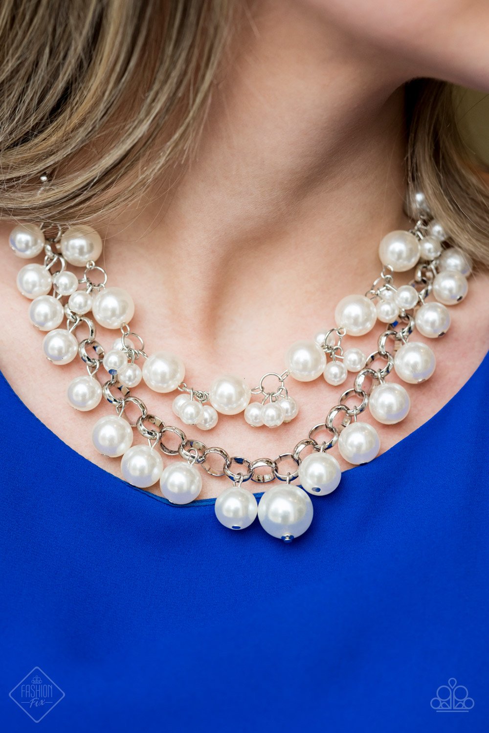 BALLROOM Service-white-Paparazzi necklace