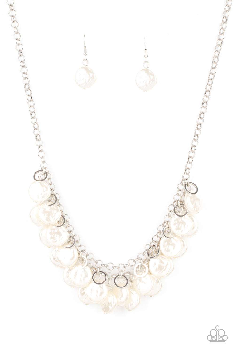 BEACHFRONT and Center - white - Paparazzi necklace