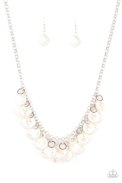 BEACHFRONT and Center - white - Paparazzi necklace