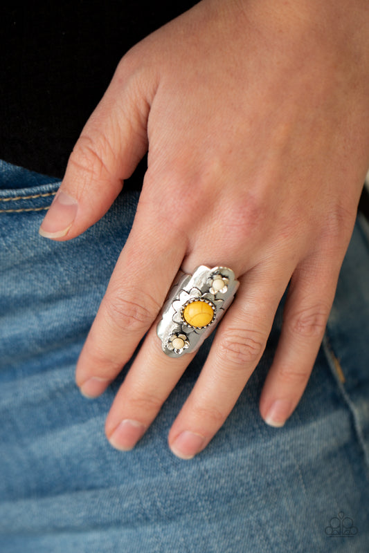 Badlands Garden - yellow - Paparazzi ring