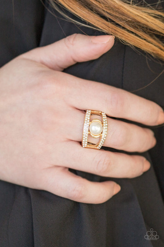 Bank Run-gold-Paparazzi ring