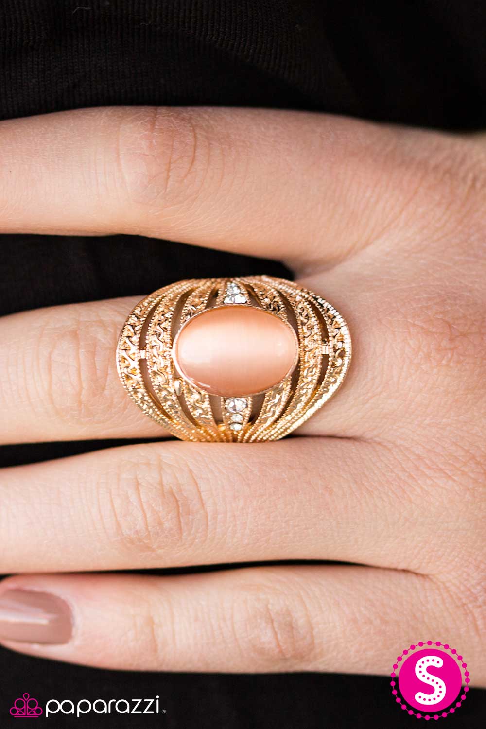 Banquet Hall - Gold - Paparazzi ring