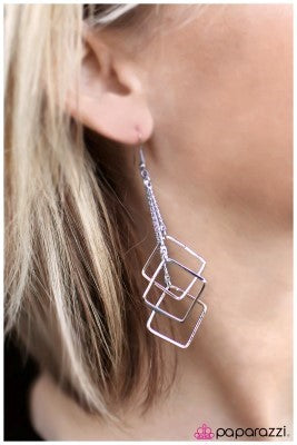 Be There or Be Square - Paparazzi earrings