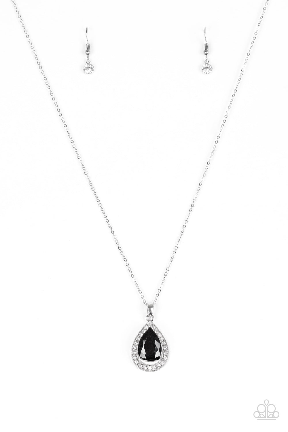 Because I'm Queen - black - Paparazzi necklace