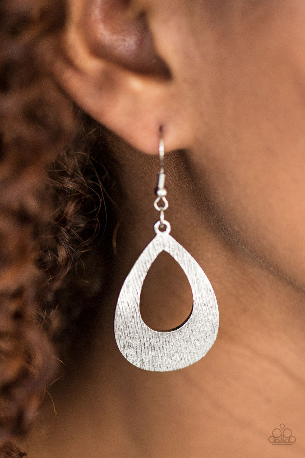 Been There Sheen That - silver - Paparazzi earrings