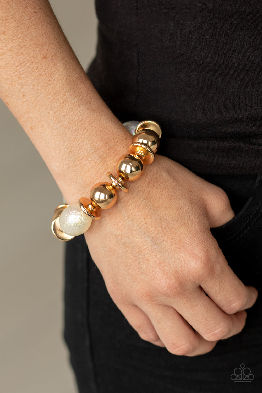 Big League Luster - gold - Paparazzi bracelet