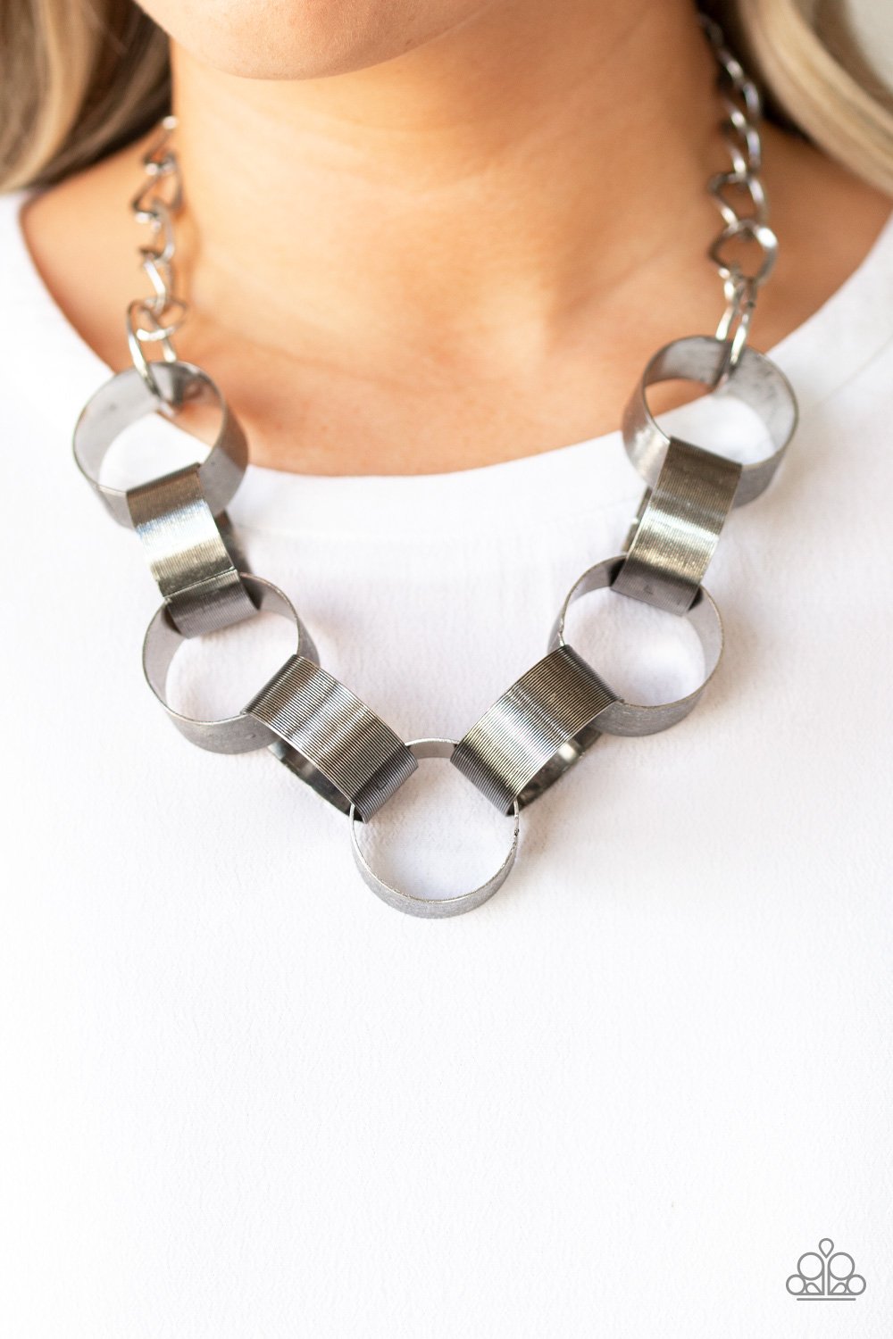 Big Hit - silver - Paparazzi necklace