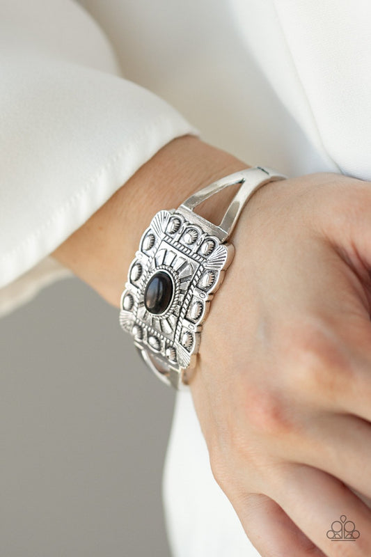 Big House on the Prairie - black - Paparazzi bracelet