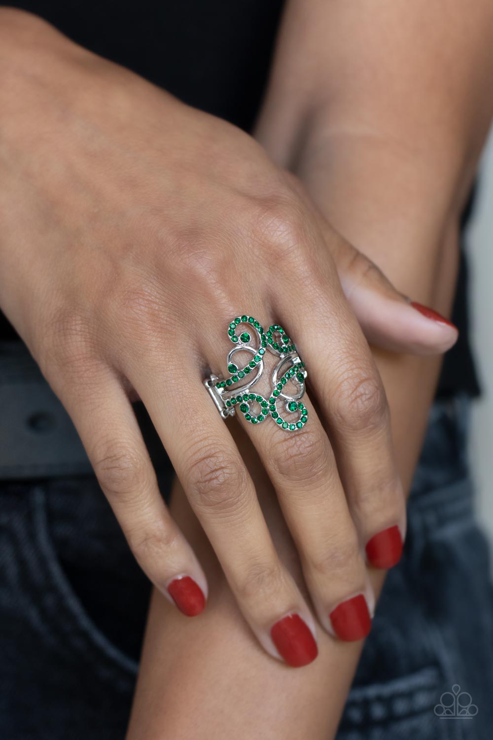 Billowing Beauty - green - Paparazzi ring