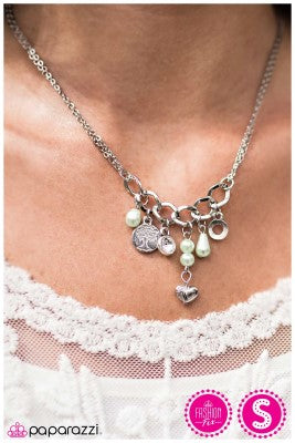 Blissfully thinking - green - Paparazzi necklace