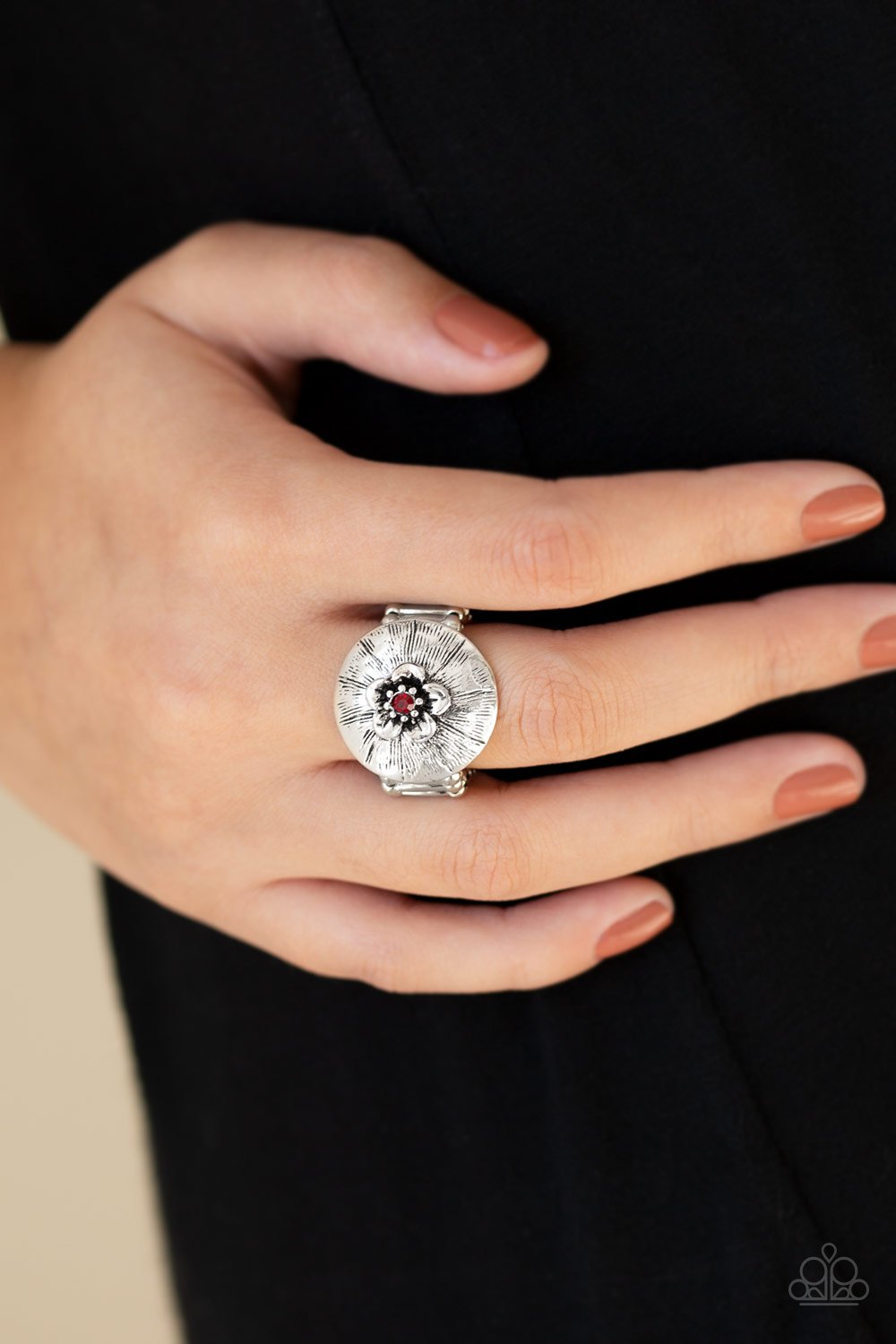 Blooming Beach Party - red - Paparazzi ring