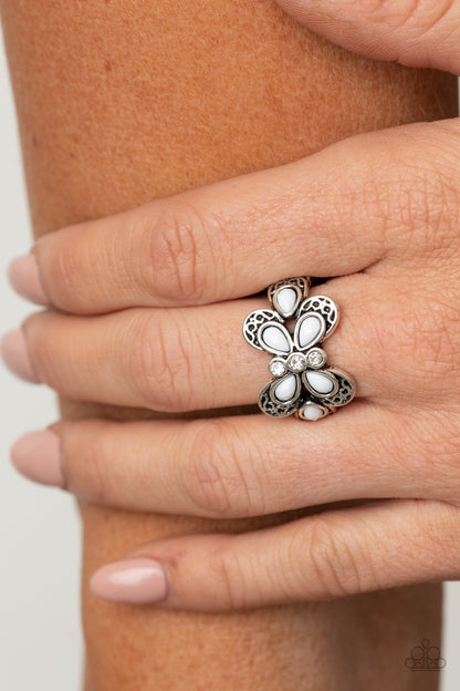 Boho Butterfly - white - Paparazzi ring