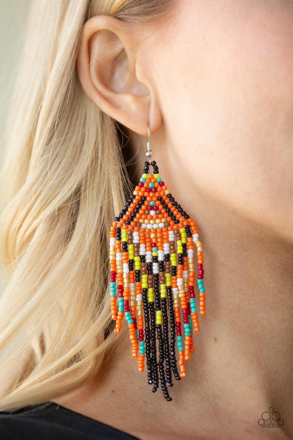 Boho Blast - black - Paparazzi earrings