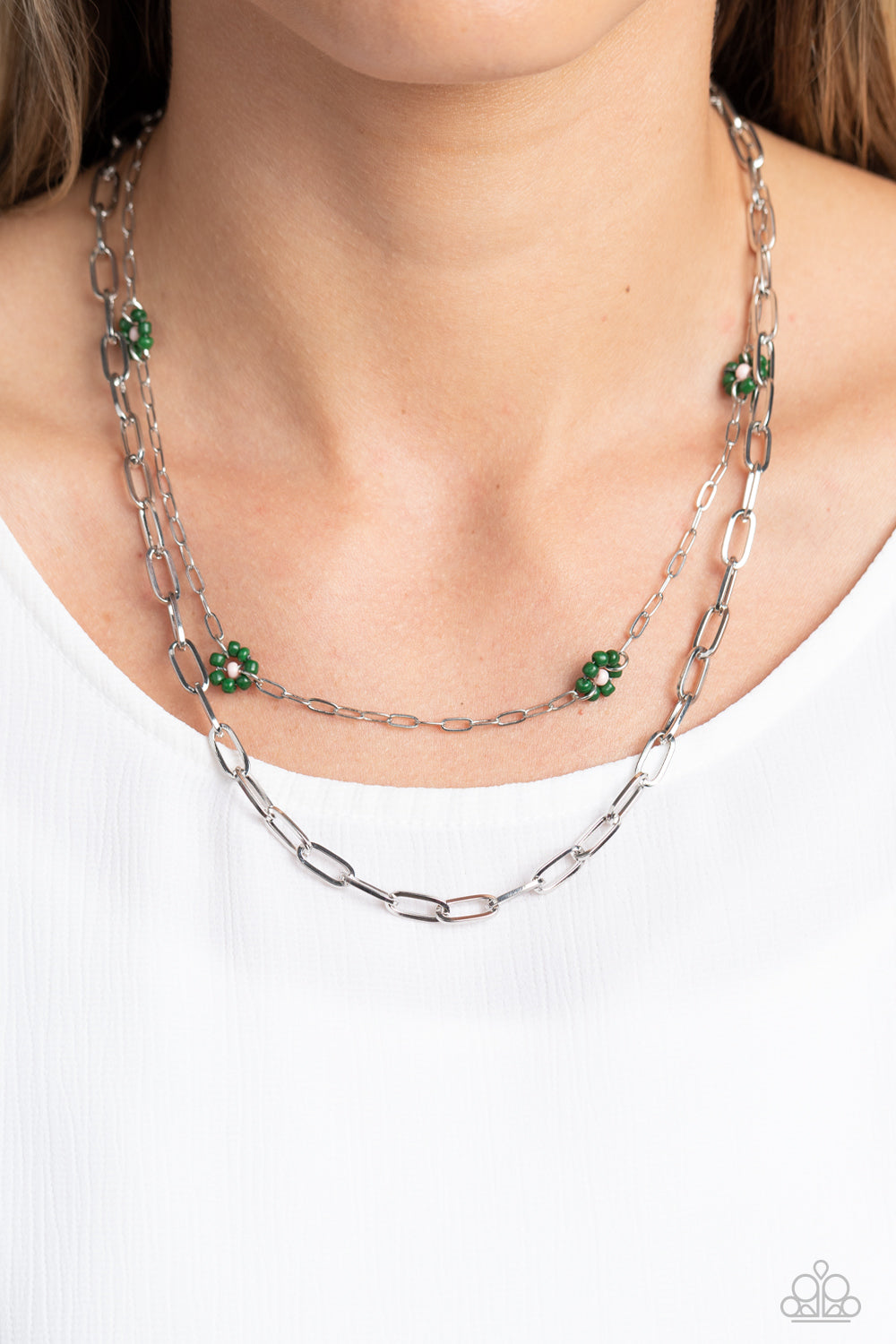 Bold Buds - green - Paparazzi necklace
