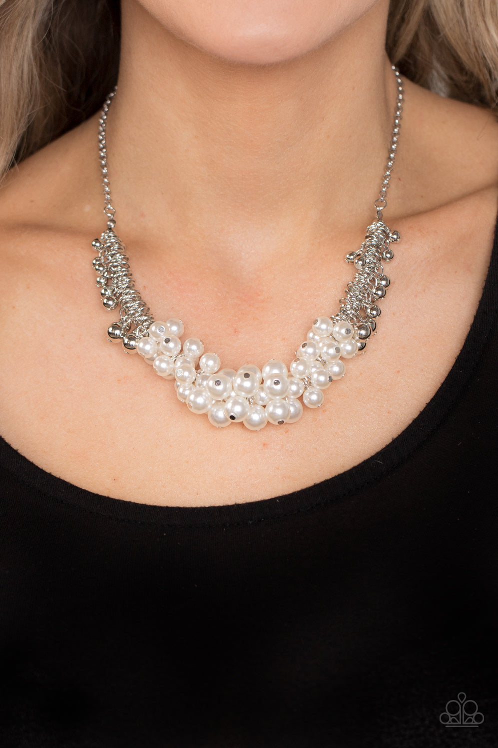 Bonus Points - white - Paparazzi necklace