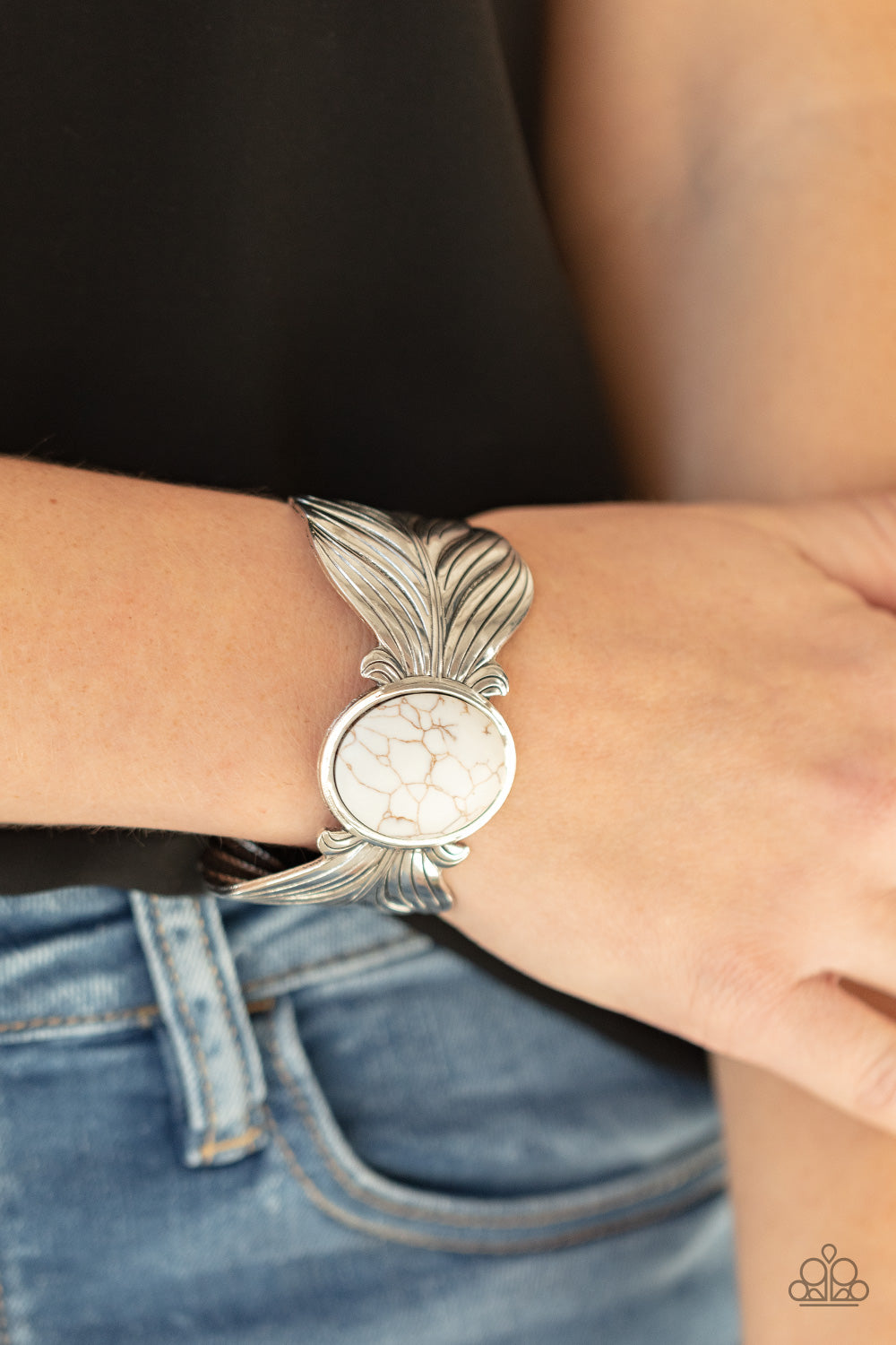 Born to Soar - white - Paparazzi bracelet