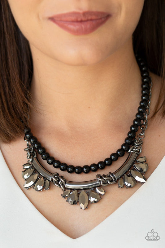 Bow Before the Queen-black-Paparazzi necklace