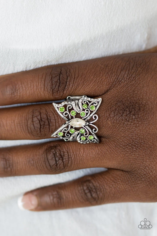 Butterfly Bliss - green - Paparazzi ring