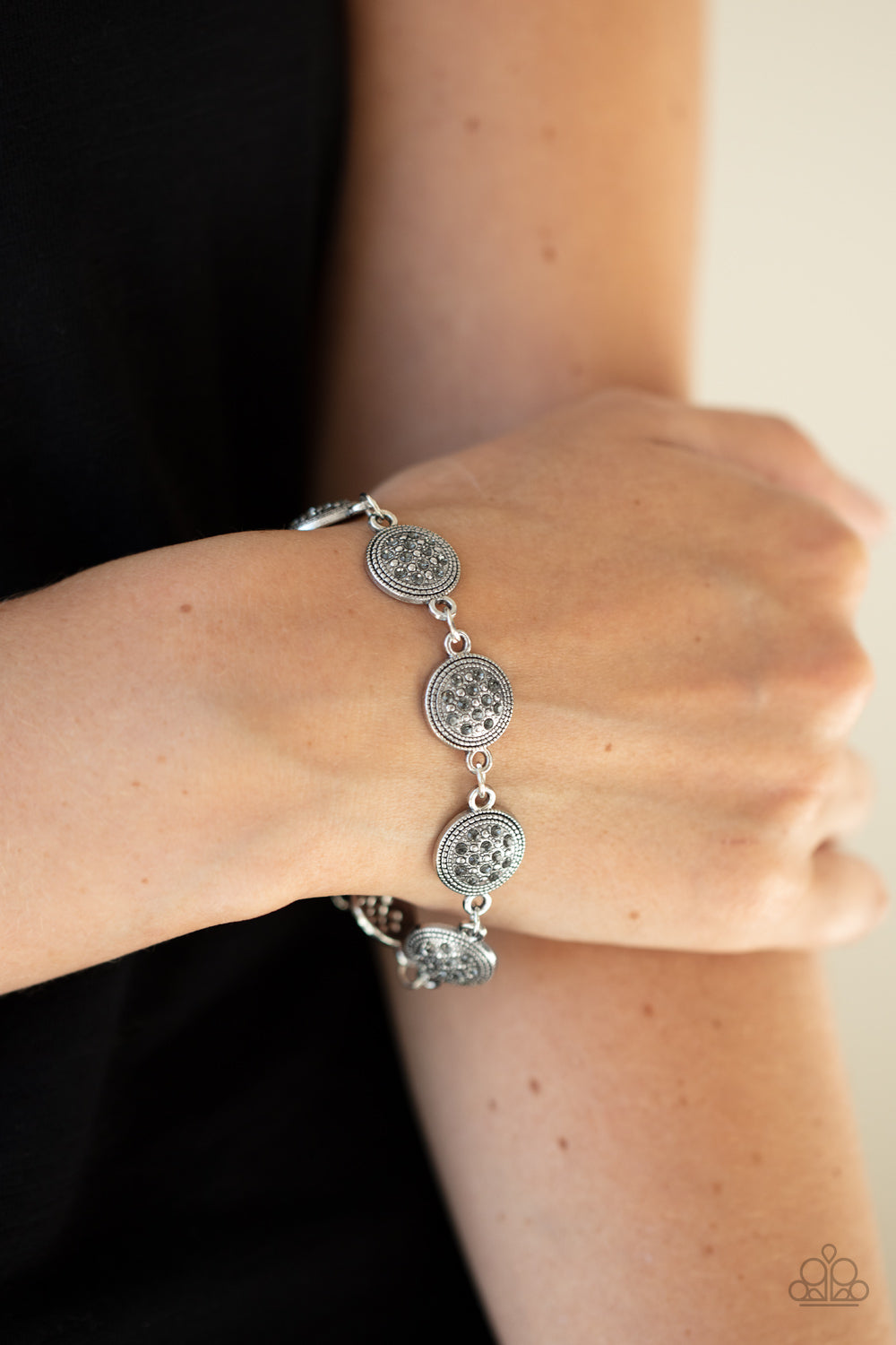 By Royal Decree - silver - Paparazzi bracelet