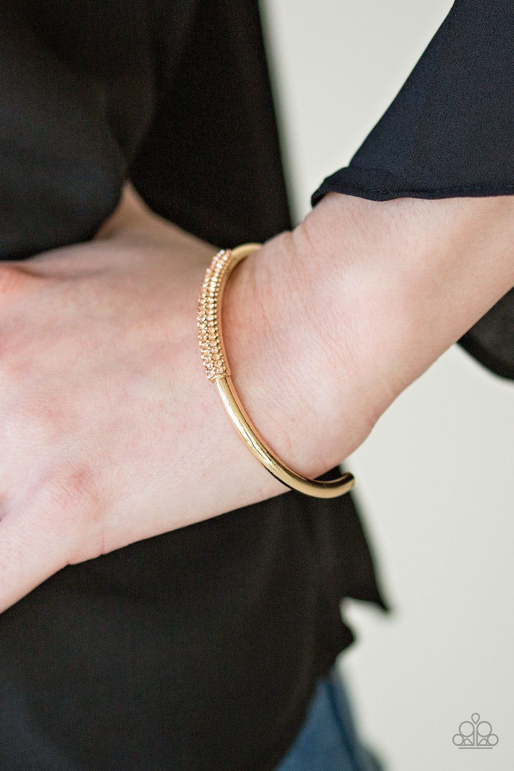 CACHE Only - gold - Paparazzi bracelet