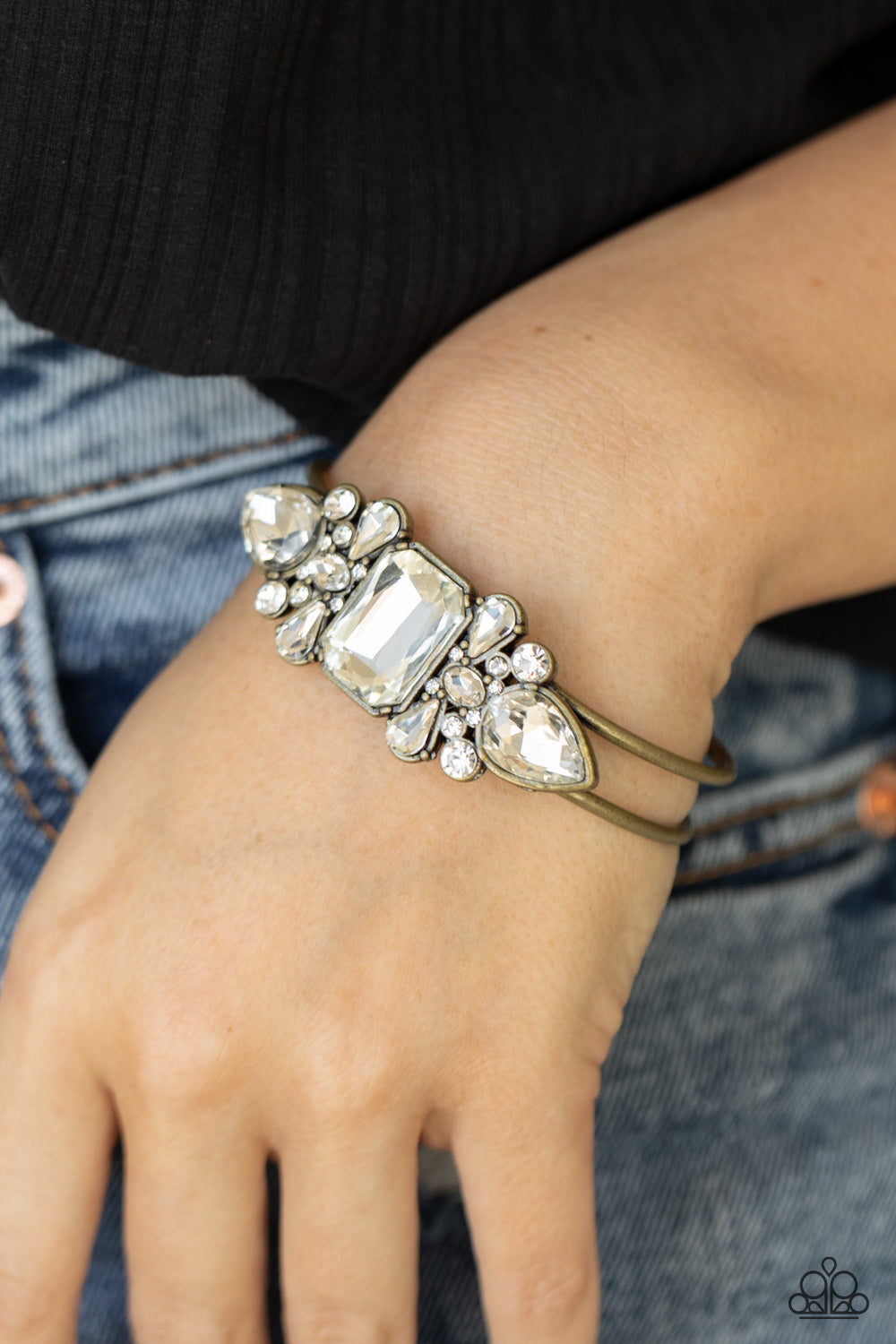 Call Me Old-Fashioned - brass - Paparazzi bracelet