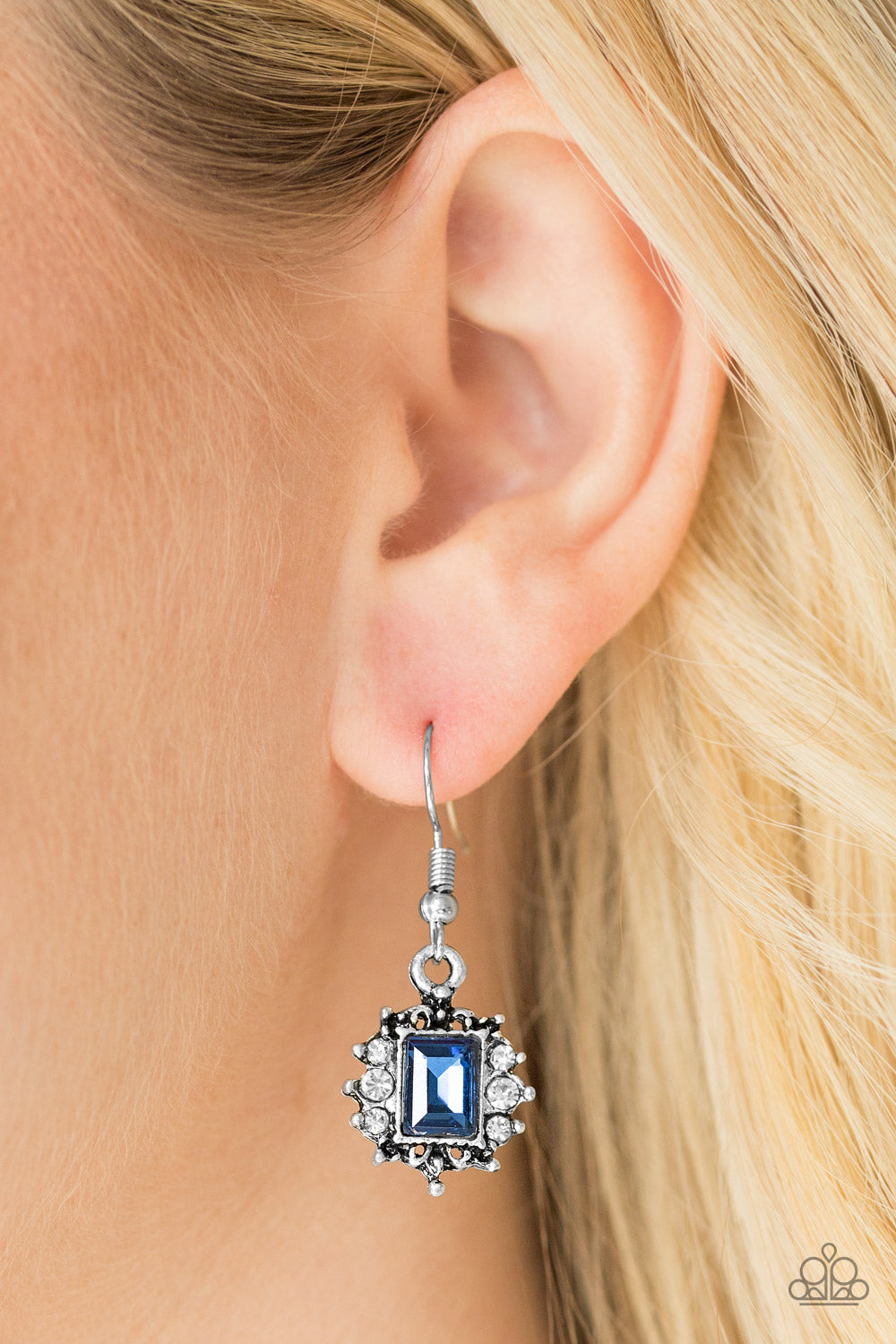 Cant Stop the REIGN - blue - Paparazzi earrings