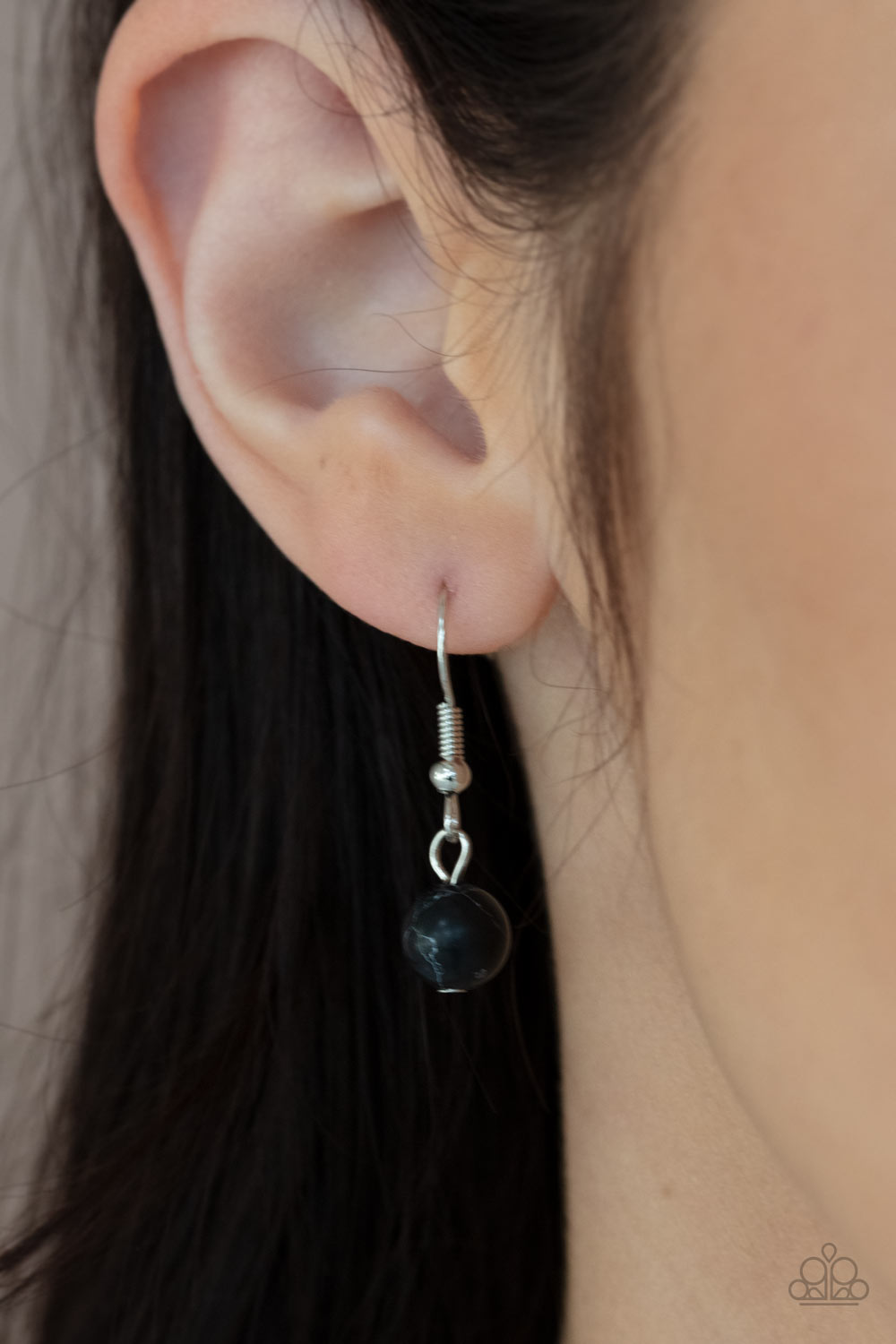 Canyon Cottage - black - Paparazzi necklace