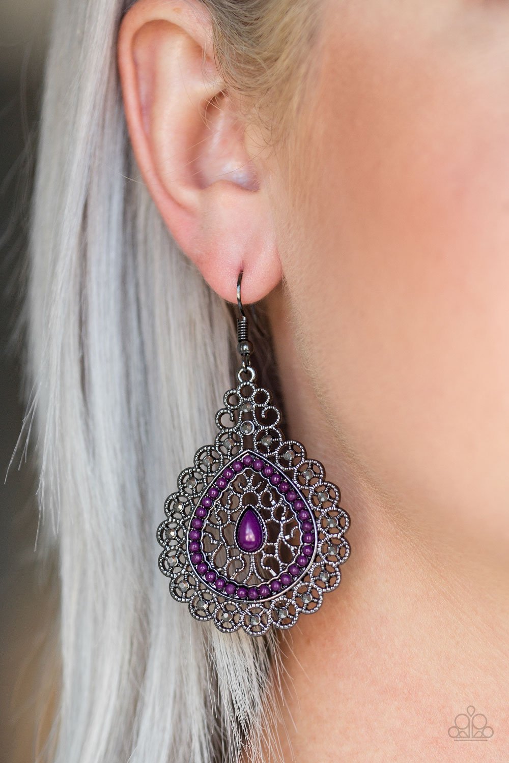 Carnical Coutesan - purple - Paparazzi earrings
