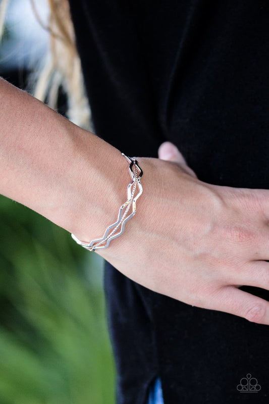 Catch The Next Wave - Rose Gold - Paparazzi bracelet