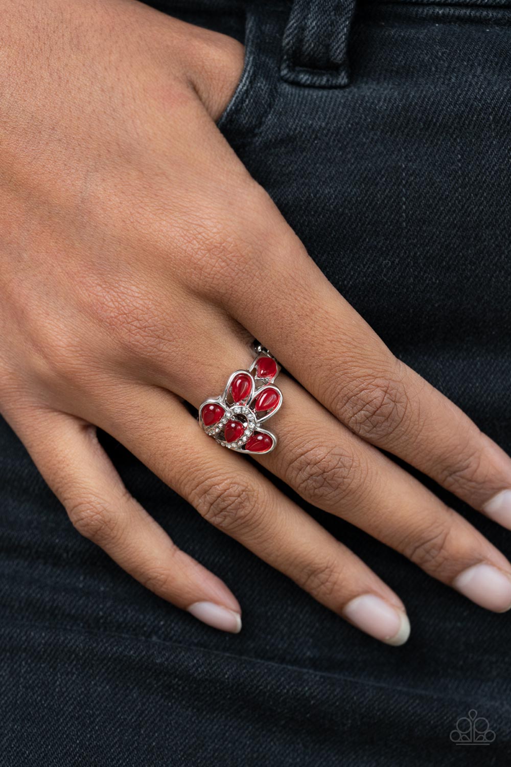 Cats Eye Cadence - red - Paparazzi ring