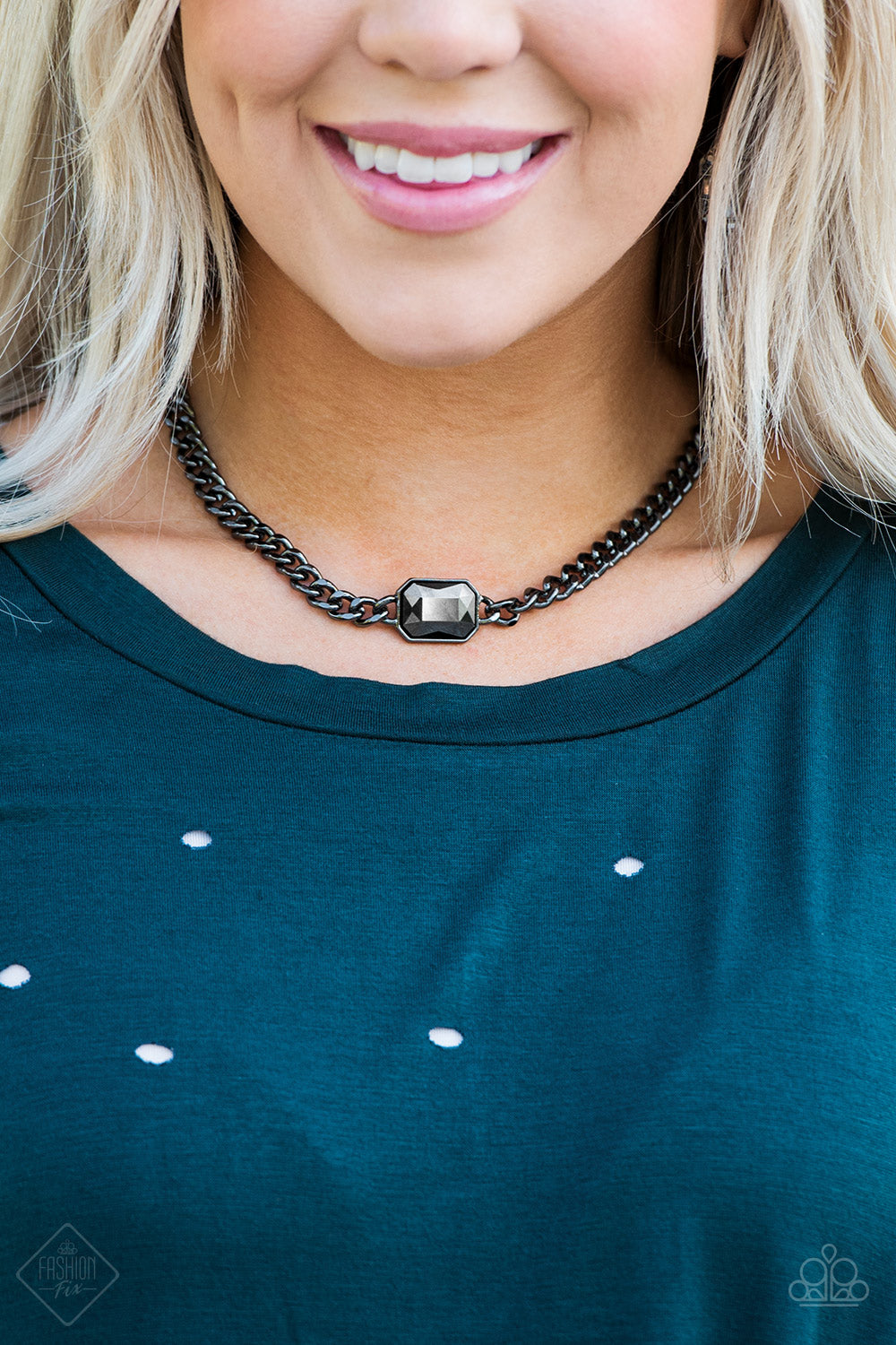 Catwalk Conqueror - black - Paparazzi necklace