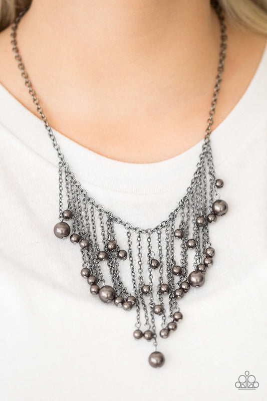 Catwalk Champ - black - Paparazzi necklace