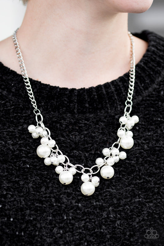 Celebrity Treatment - white - Paparazzi necklace