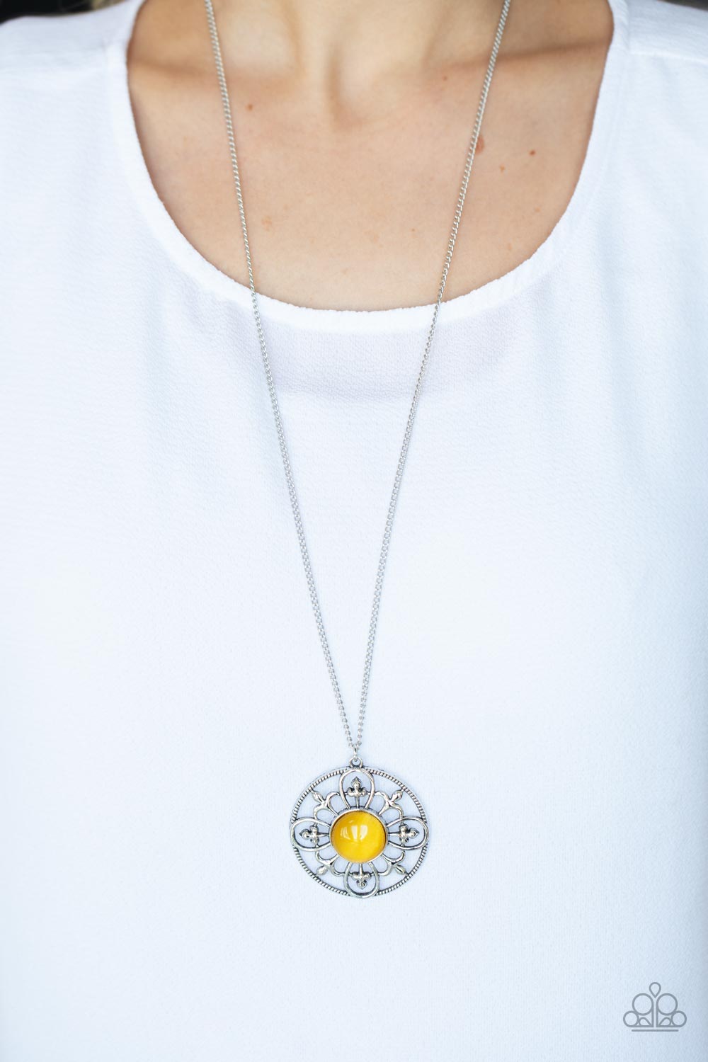 Celestial Compass - yellow - Paparazzi necklace
