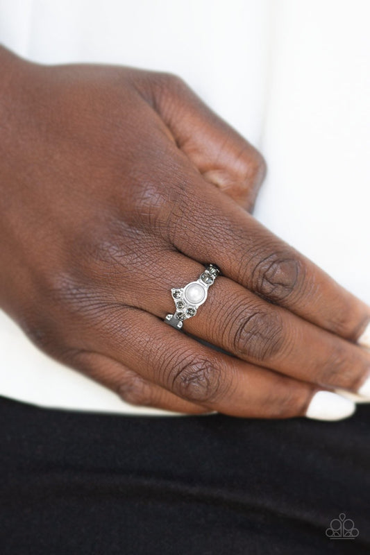 Center Stage Celebrity - silver - Paparazzi ring