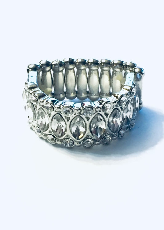 Cha-BLING, Cha-BLING - white - Paparazzi ring