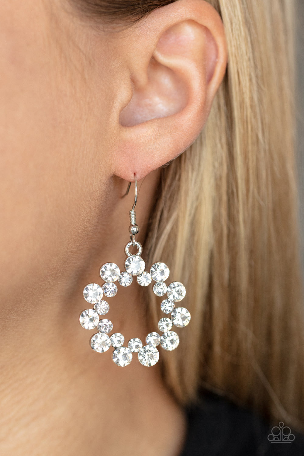 Champagne Bubbles - white - Paparazzi earrings