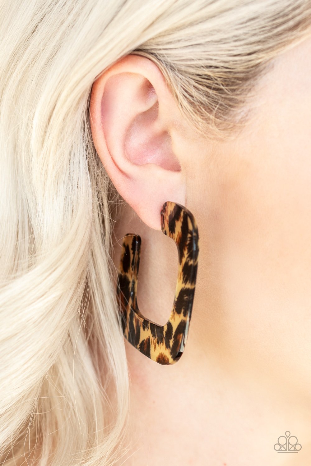 Cheeta Incognita - brown - Paparazzi earrings