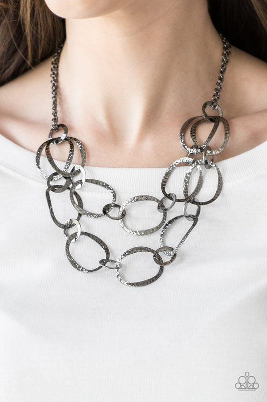 Circus Chic - black - Paparazzi necklace