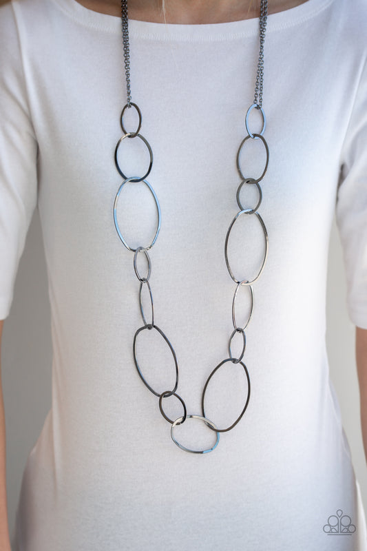 City Circuit - black - Paparazzi necklace