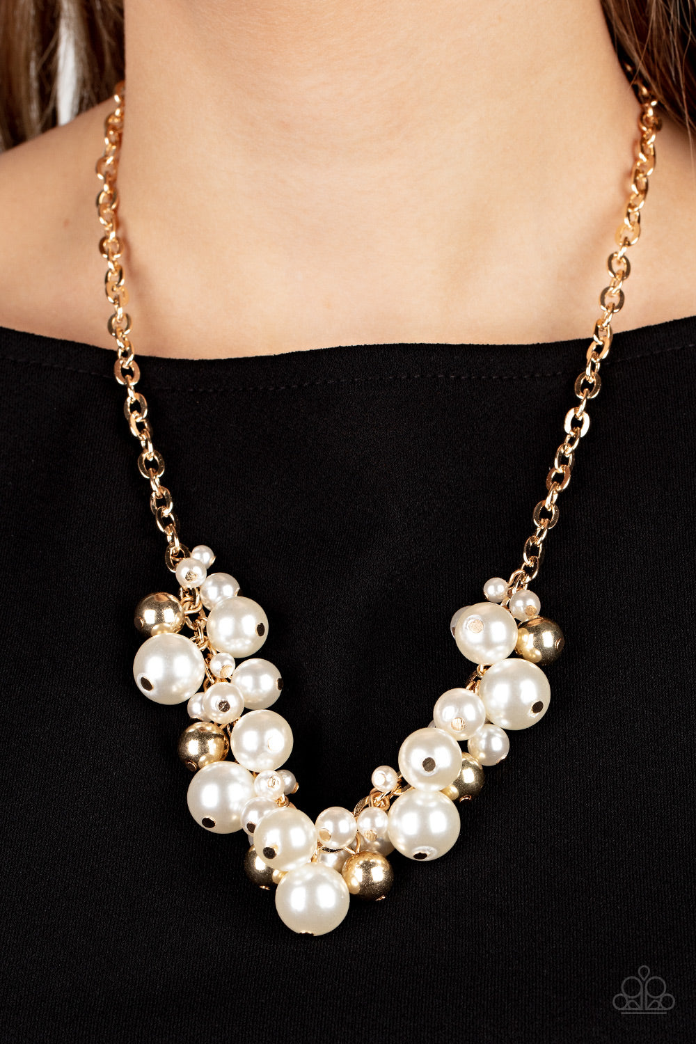 Classical Culture - gold - Paparazzi necklace