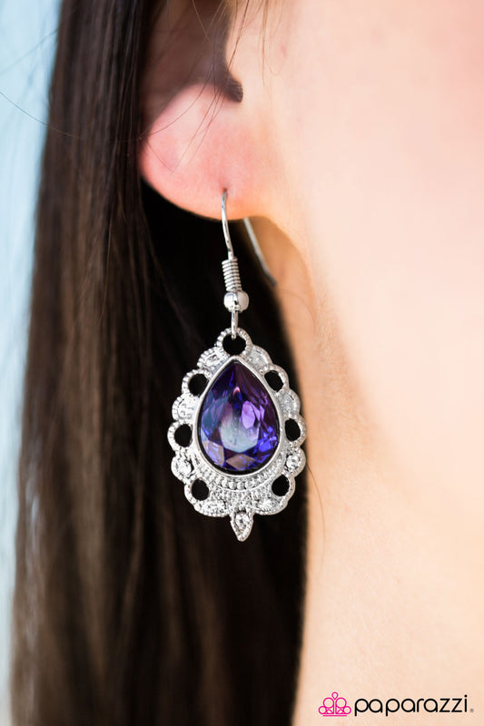 Classy Casanova - Paparazzi earrings