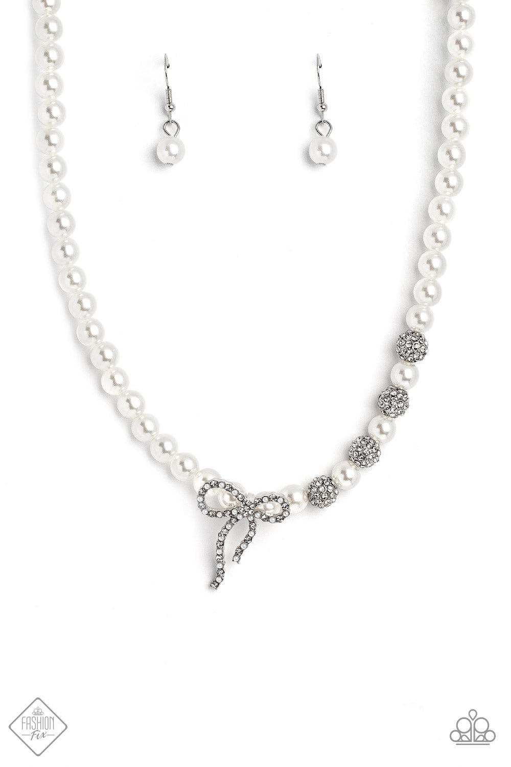 Classy Cadenza - white - Paparazzi necklace