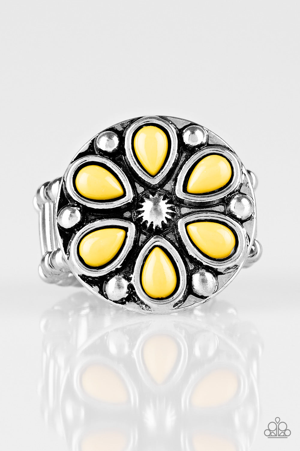 Color Me Calla Lily - yellow - Paparazzi ring