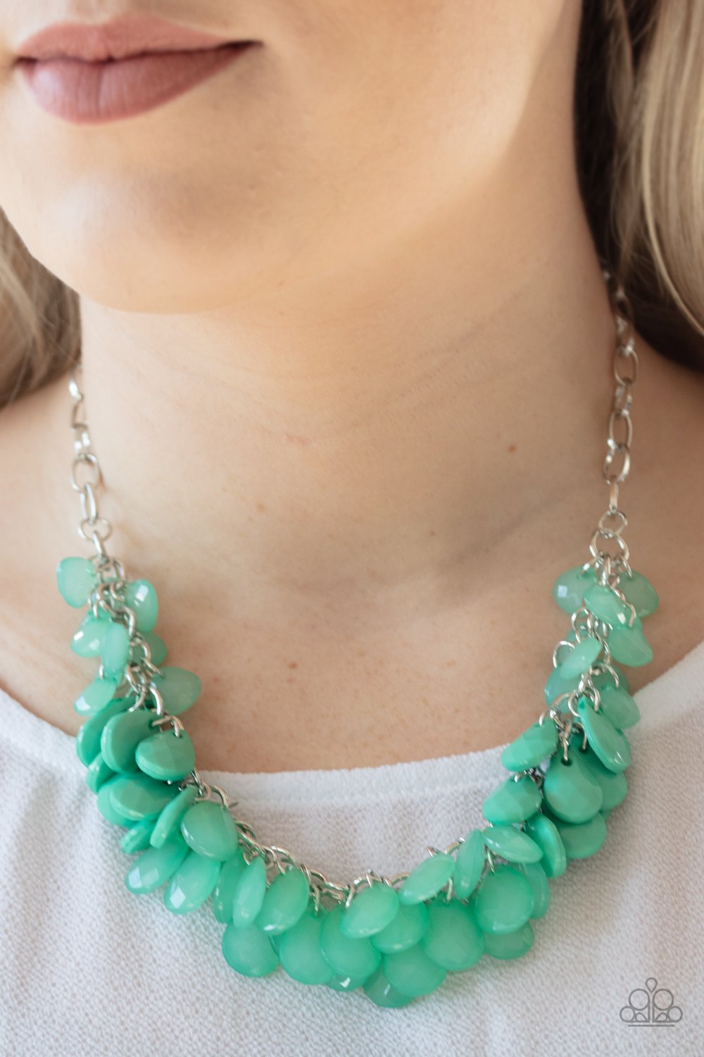 Colorfully Clustered-green-Paparazzi necklace