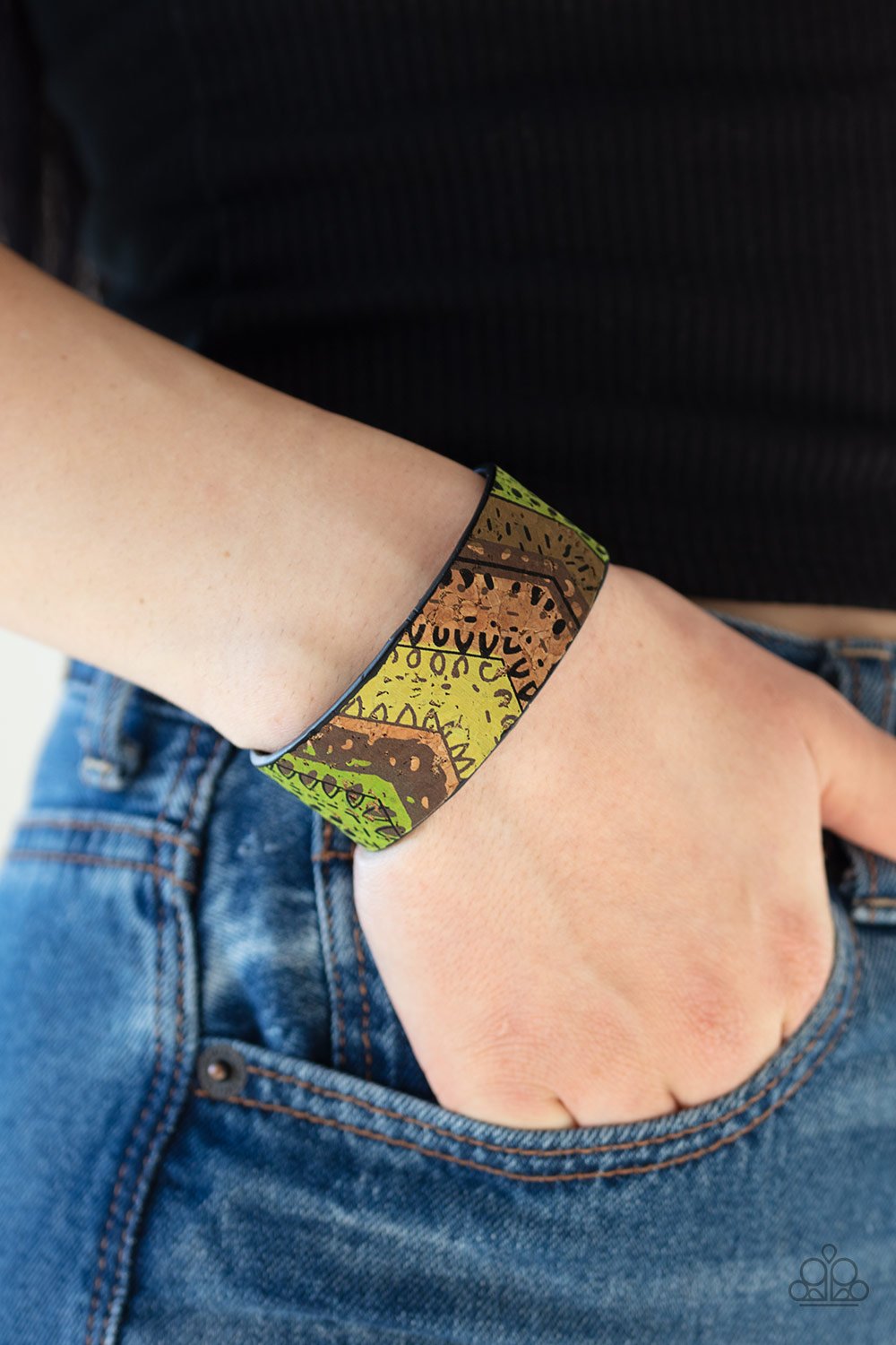 Come Uncorked-green-Paparazzi bracelet