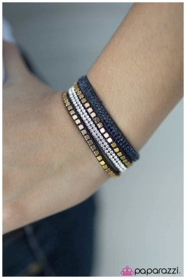 Comin in Hot - blue - Paparazzi bracelet